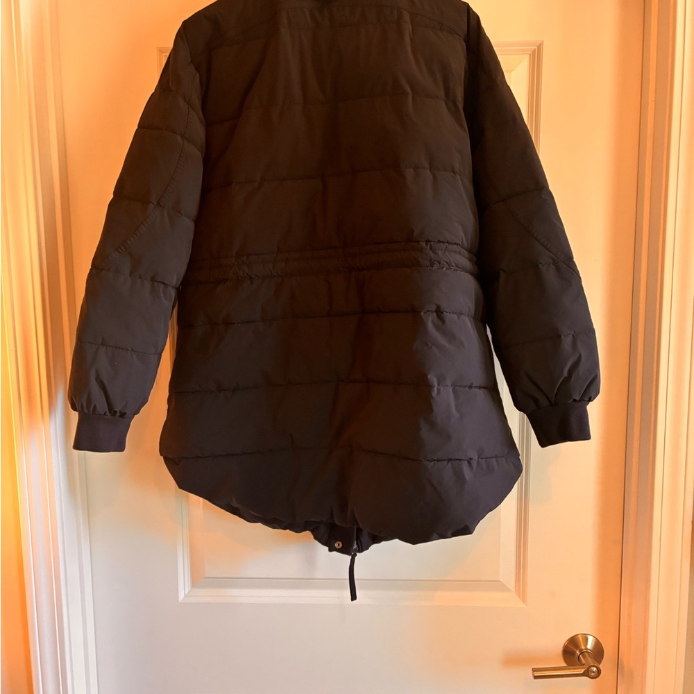 Women's Black Puffer Jacket - Picture 4 of 4